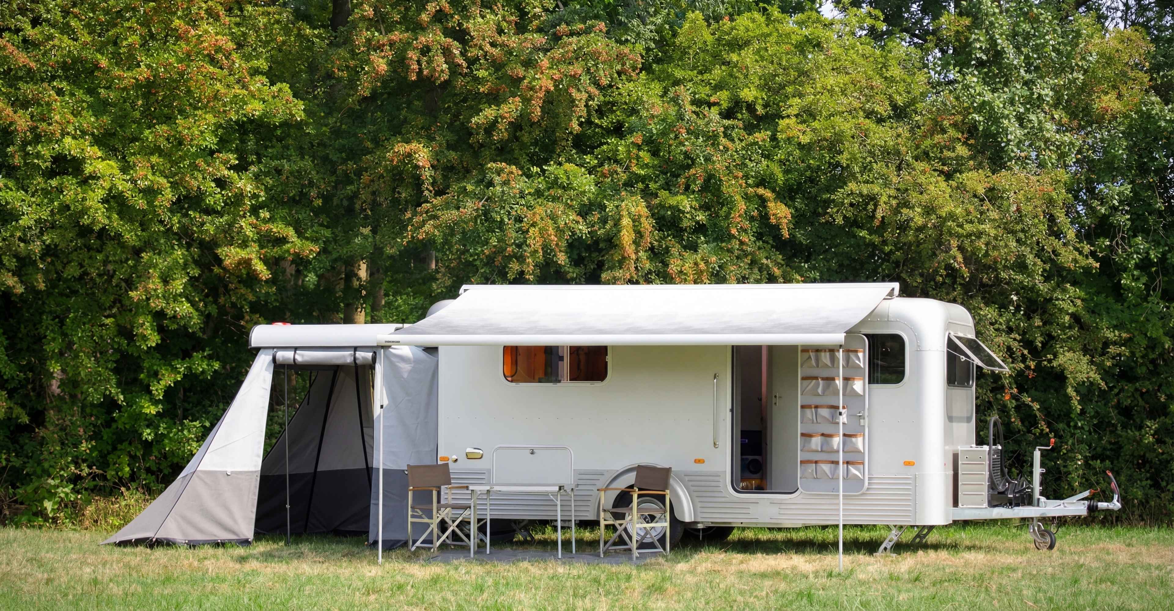 Rear tent at tailgate Expedition